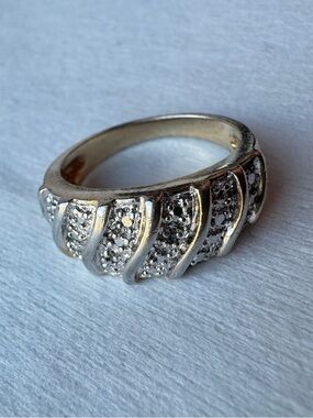 Lovely Sterling Silver 925 Vermeil Diamond Band Ring Wavy Design Size 7 Vintage